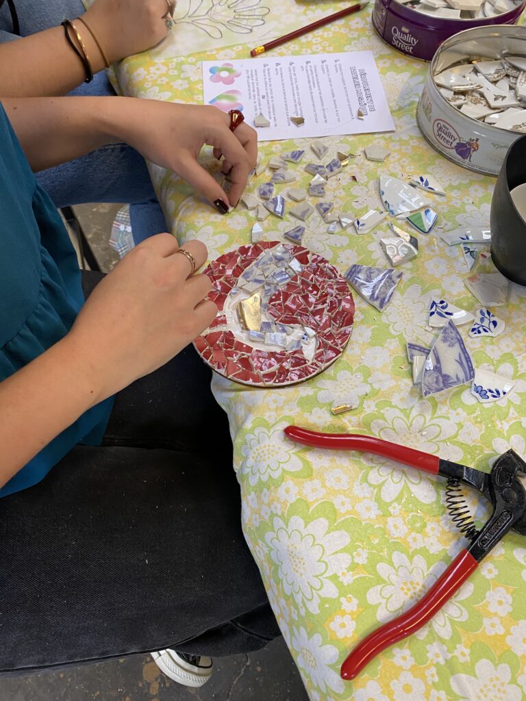 Upcycled mosaic workshop luxembourg